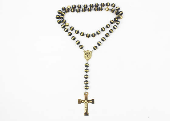China Jesus Christus-Kreuz-Edelstahl-Mode-Schmuck-Kruzifix-hängendes Silikon bördelt Halskette fournisseur