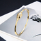 Armband aus Edelstahl mit 10-Korn-Diamantbesatz, Armreif aus 18 Karat Roségold