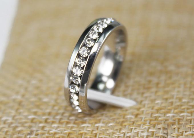 Verpflichtung 5mm Zircon-Kristallschmuck-Edelstahl-Ring für Mädchen