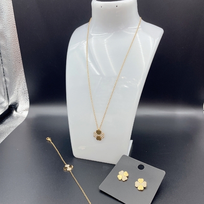 Neue Ankunft Trendy High Polish Neueste Gold Farbe Ehrring, Halskette, Armband Set mit Zirko für Dame