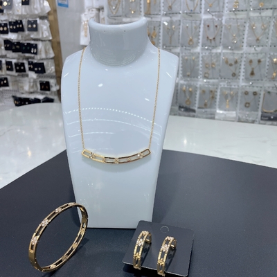 2024 Neue wasserdichte, trendige Schmuckstücke aus Edelstahl, 18K Gold, Luxusgeschenk, Großhandel