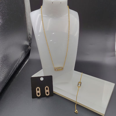 Neueste goldfarbene Ehrringe aus Edelstahl, Halskette, Armband mit Schale für Damen